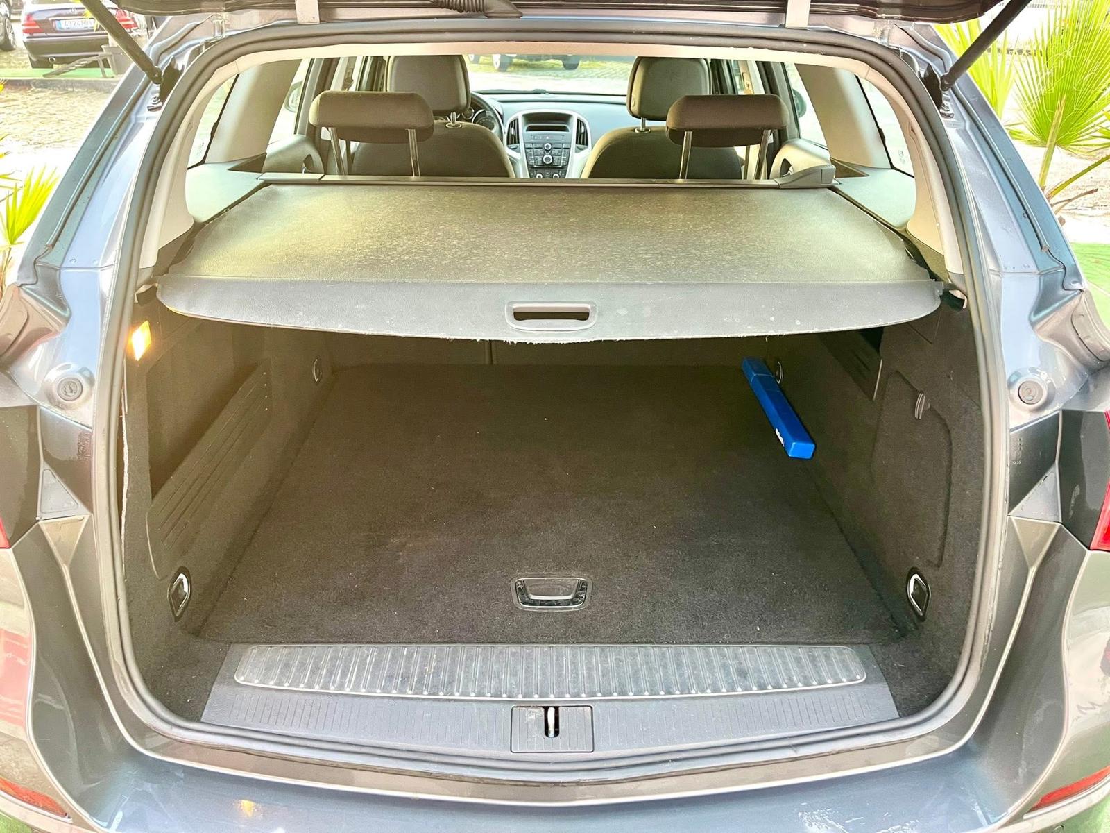 Opel SportsTourer 1.3 CDTi | Imagem 14