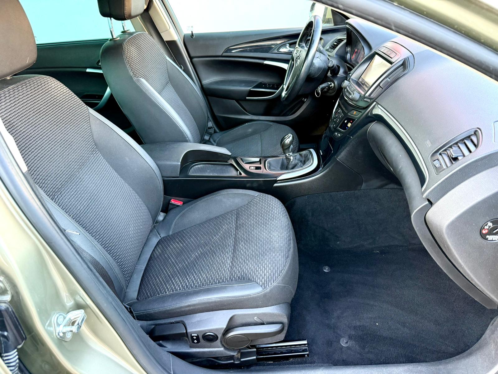 Opel Insignia Sport Tourer 2.0 CDTi | Imagem 12