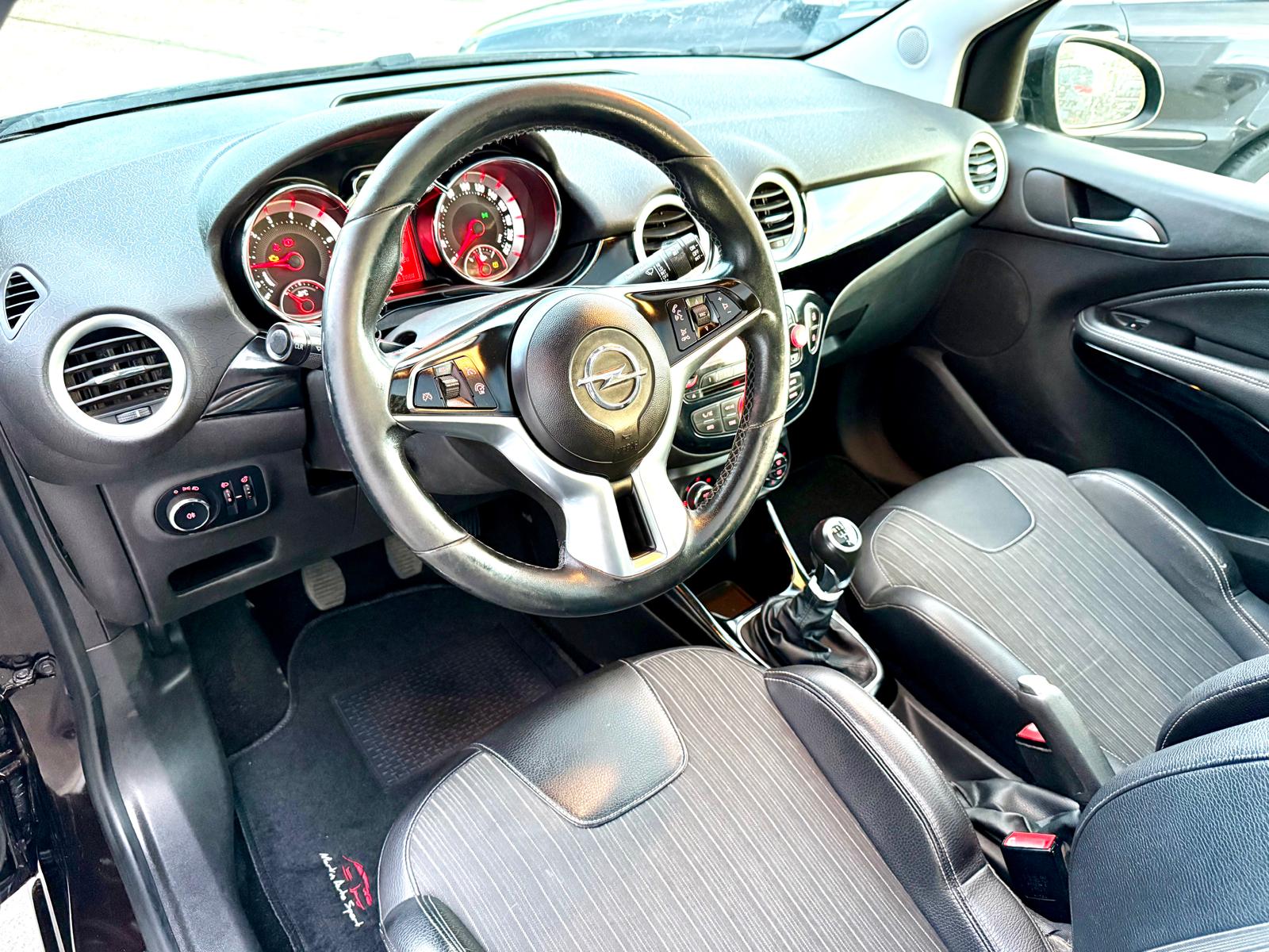 Opel Adam 1.0 Turbo | Imagem 12