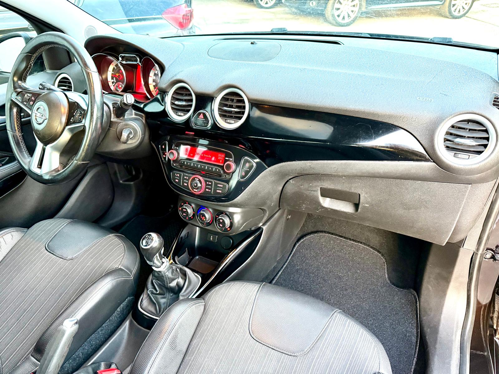 Opel Adam 1.0 Turbo | Imagem 19