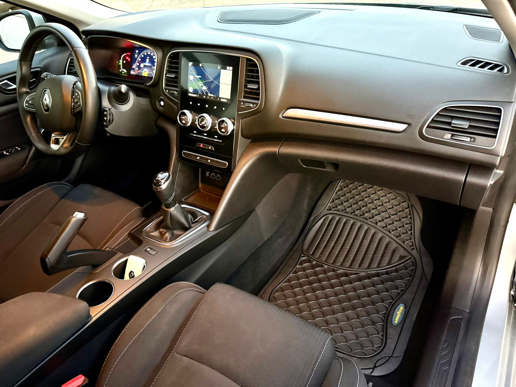 Renault Mégane Sport Tourer 1.5 DCI | Imagem 12