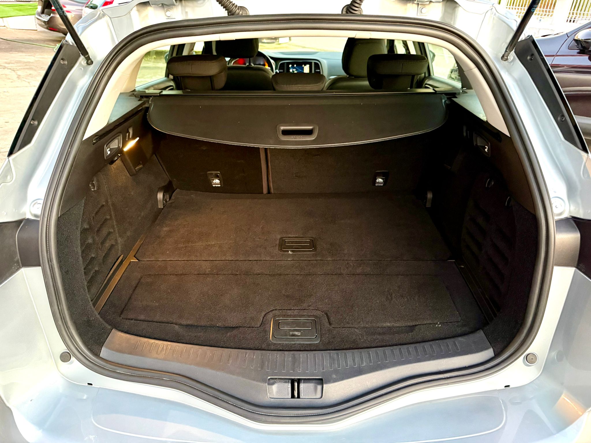 Renault Mégane Sport Tourer 1.5 DCI | Imagem 7