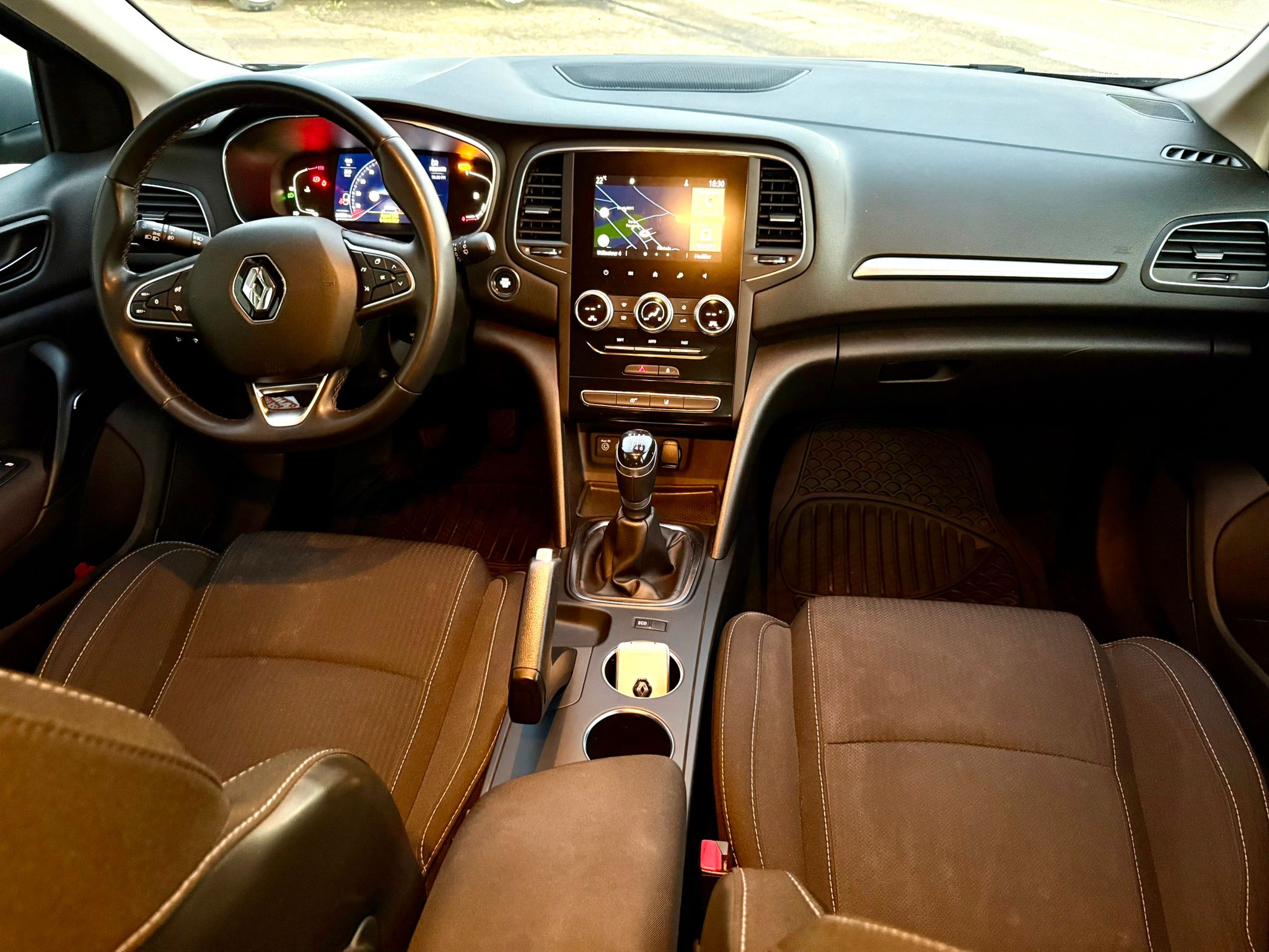 Renault Mégane Sport Tourer 1.5 DCI | Imagem 9