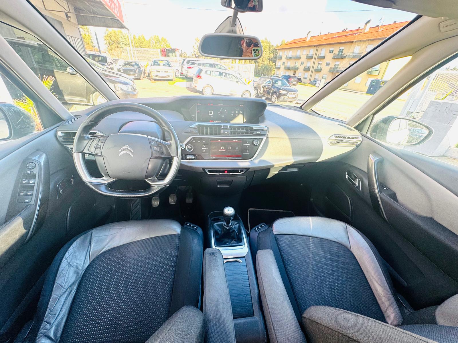 Citroën C4 Picasso 1.6 HDI Exclusive | Imagem 10