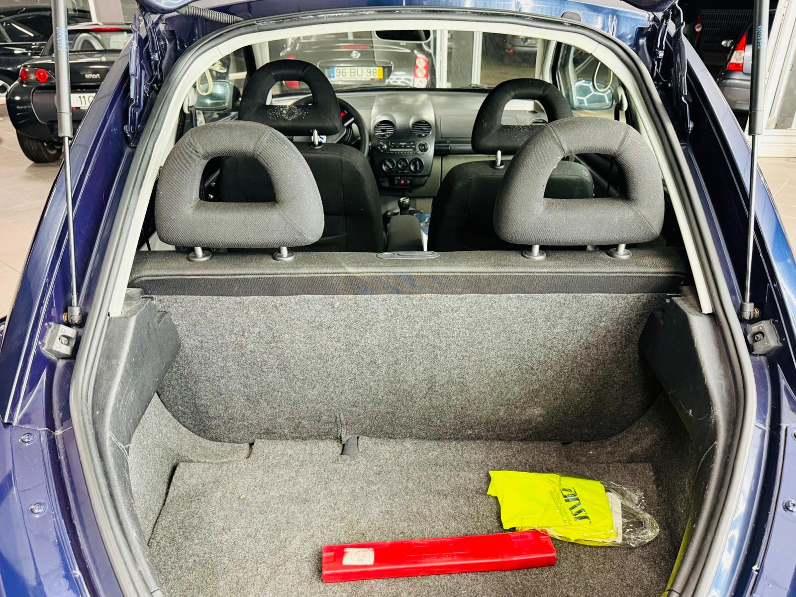 Volkswagen New Beetle 1.6 | Imagem 11