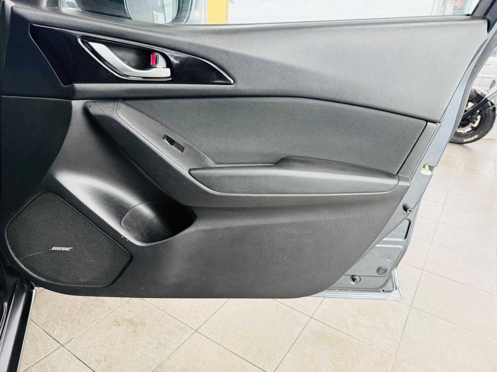 Mazda 3 2.2 DI Skyactiv | Imagem 17