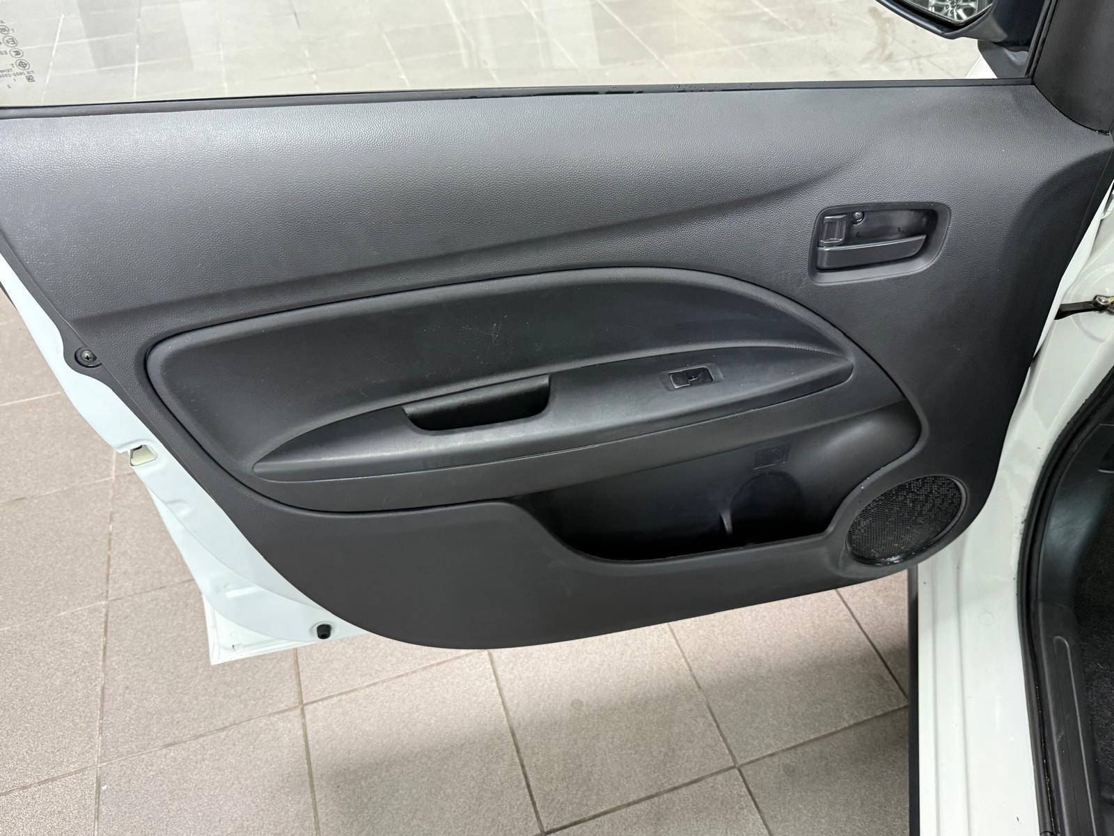 Mitsubishi Space Star 1.0 | Imagem 10