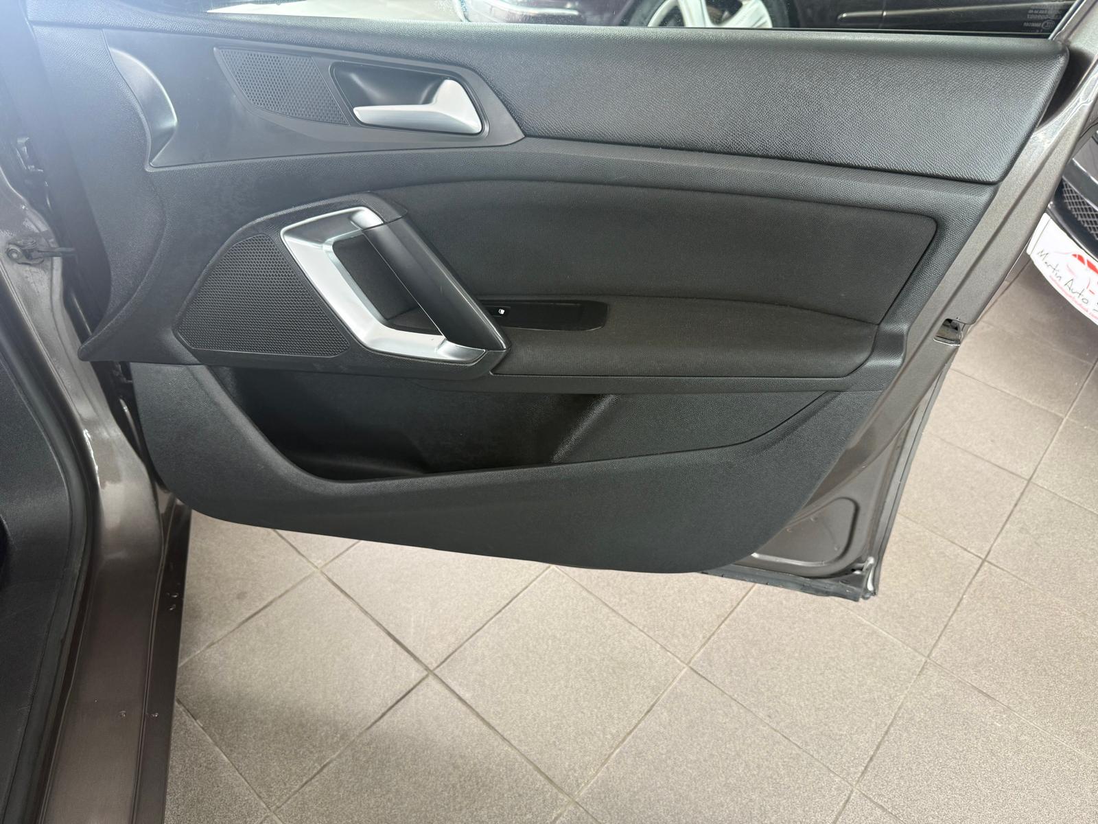 Peugeot 308 SW 1.6 HDI | Imagem 16