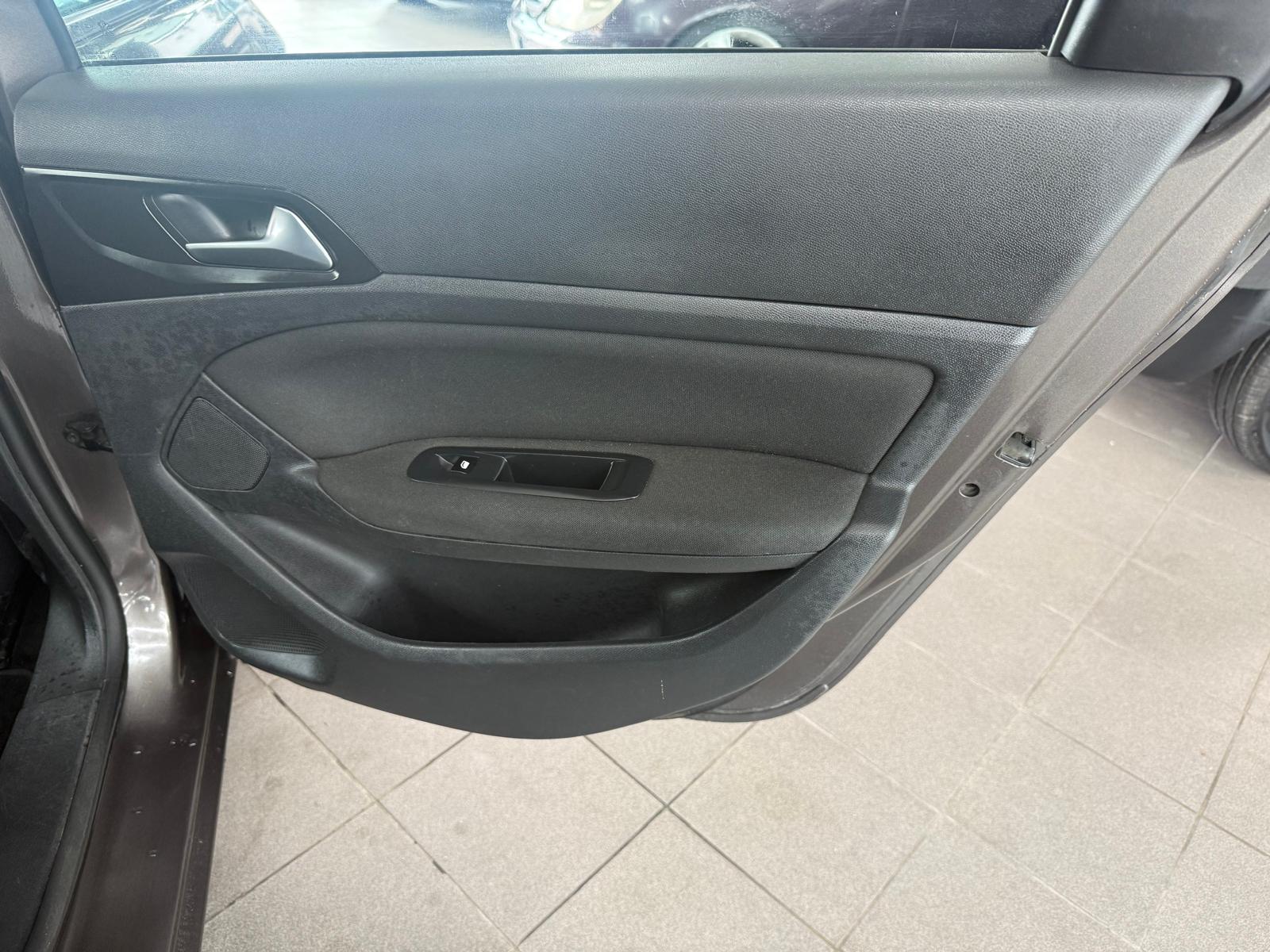 Peugeot 308 SW 1.6 HDI | Imagem 19