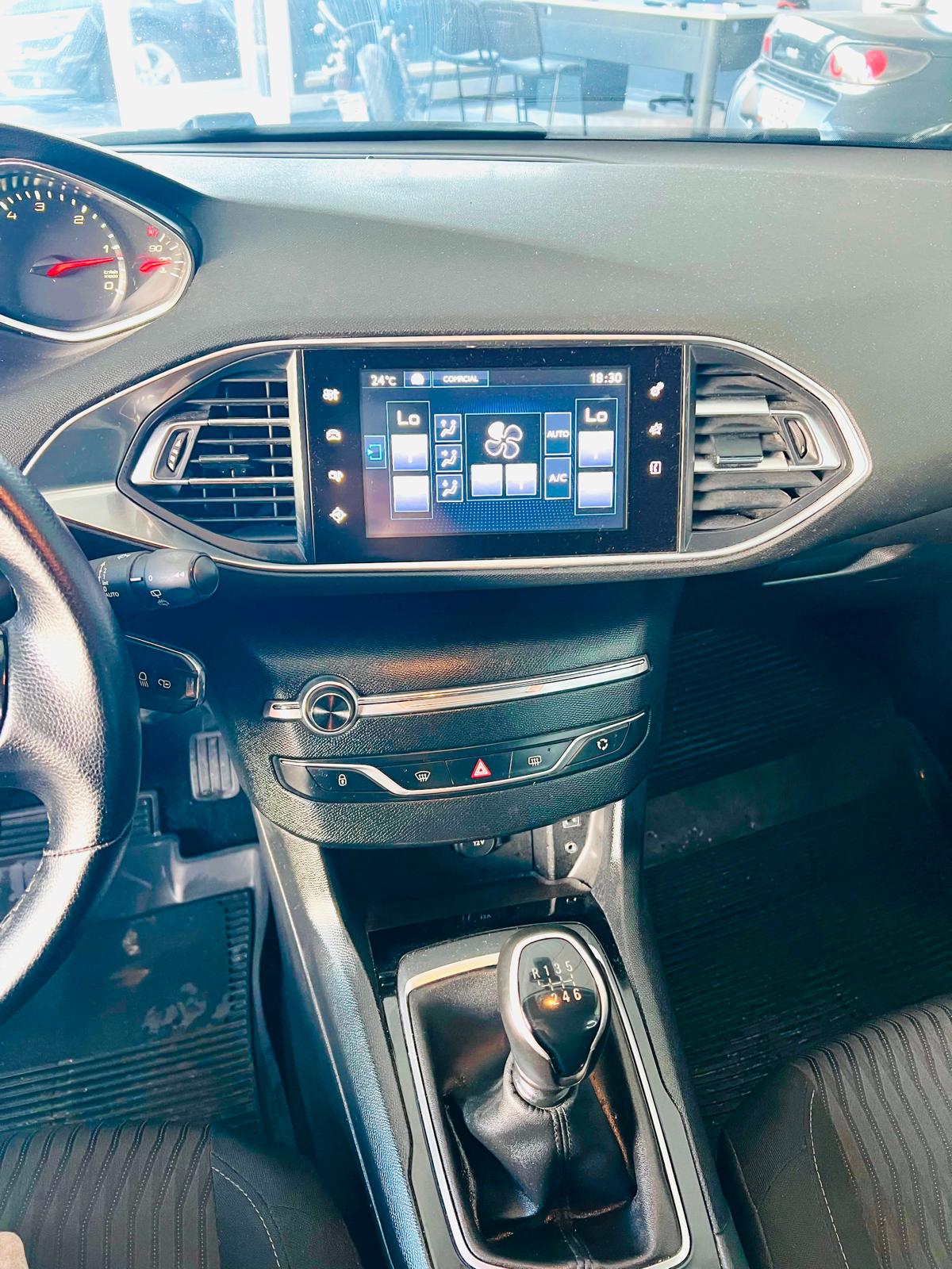 Peugeot 308 SW 1.6 HDI | Imagem 14