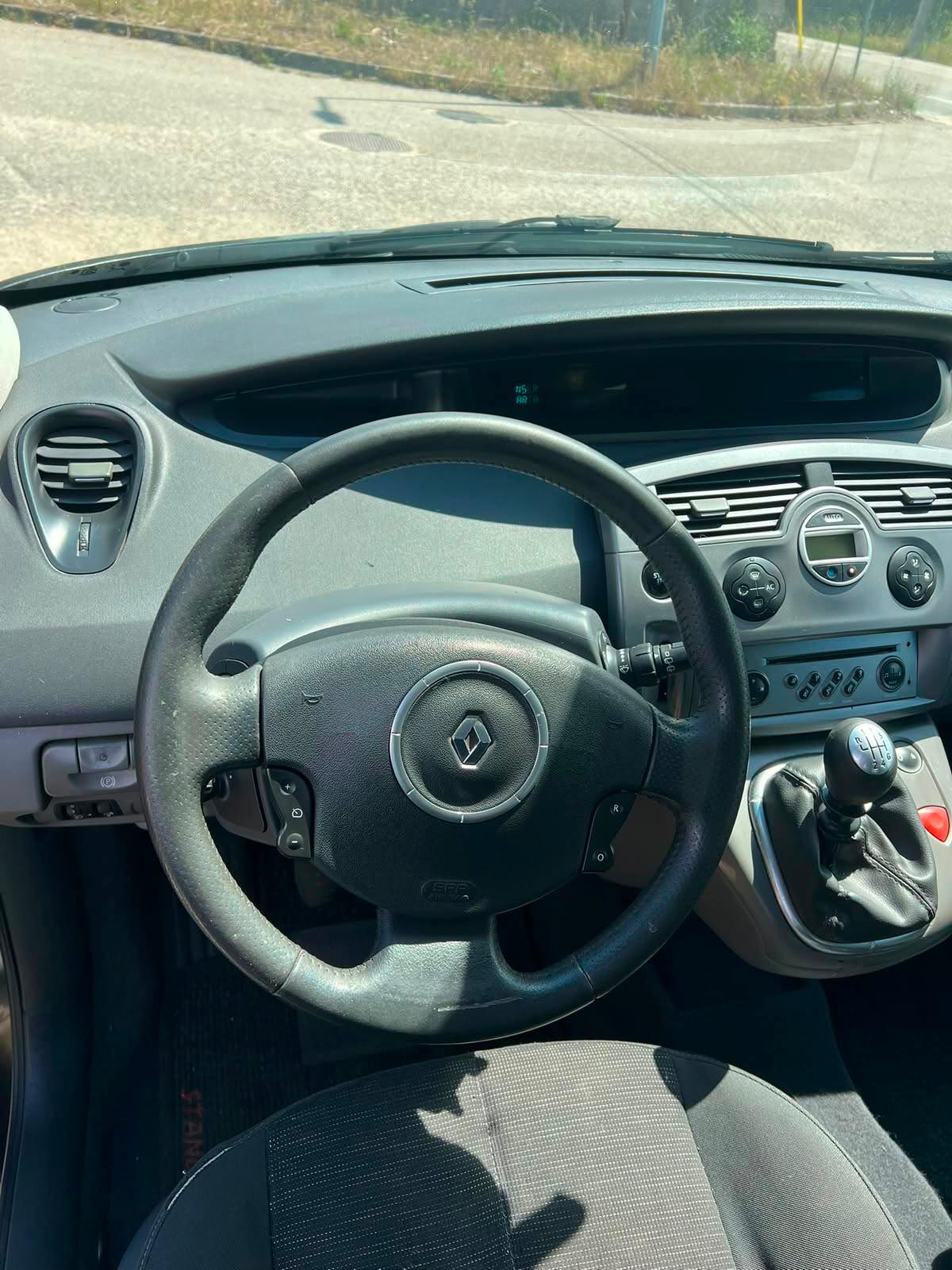 Renault Scénic 1.5 DCI | Imagem 7