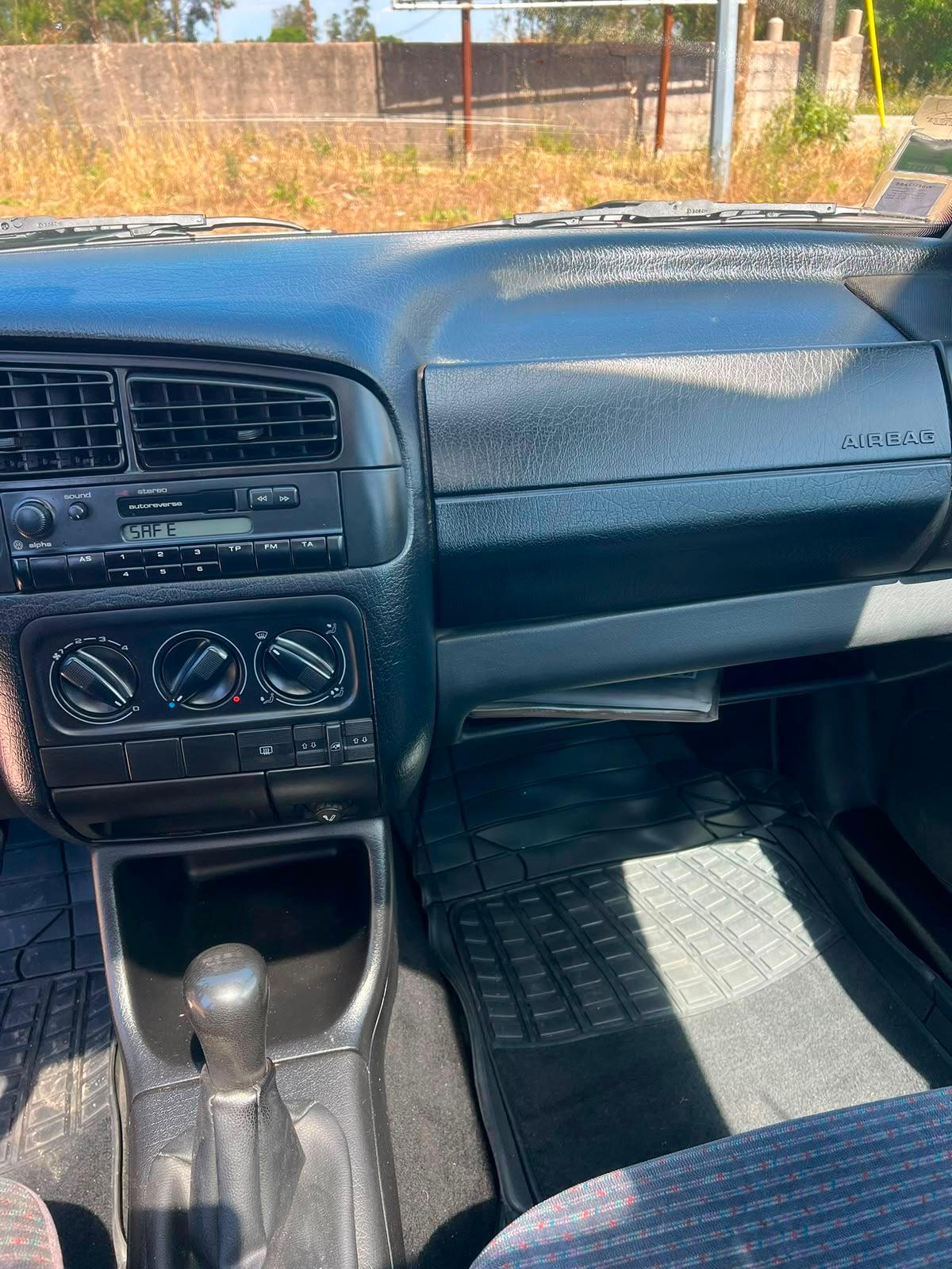 Volkswagen Golf 1.6 TDI | Imagem 4