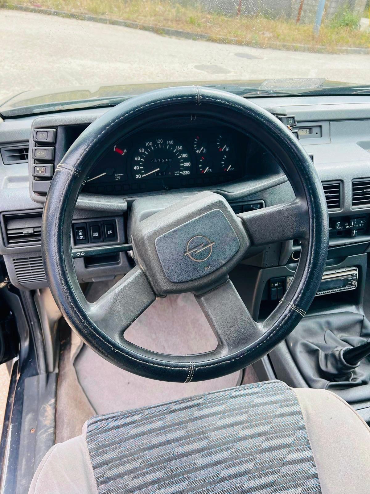 Opel Frontera 2.3 TD | Imagem 9
