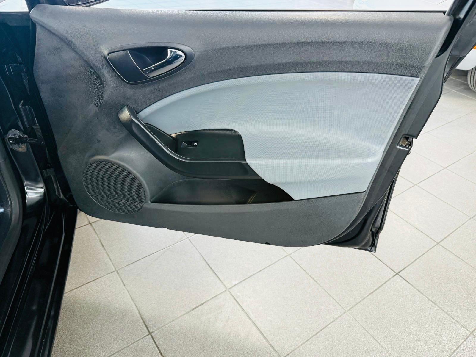 Seat Ibiza ST 1.2 TDi | Imagem 11