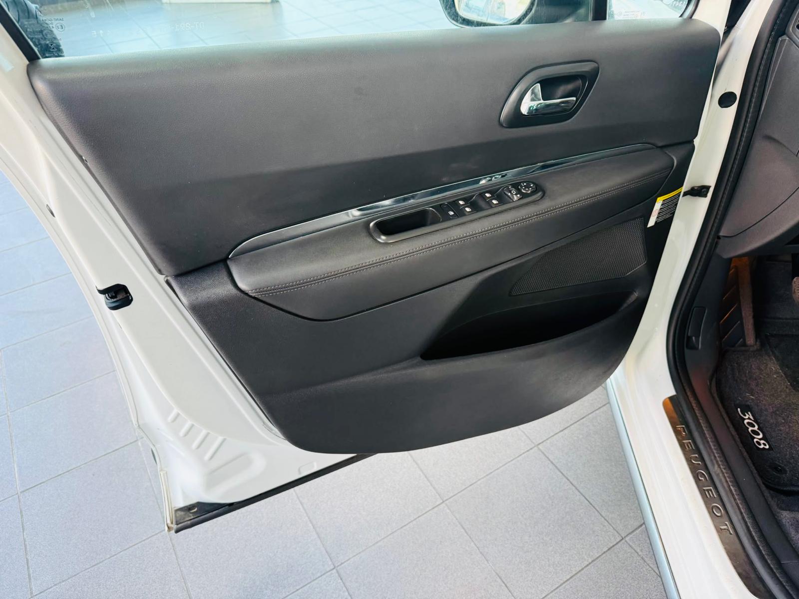Peugeot 3008 1.2 Puretech | Imagem 5
