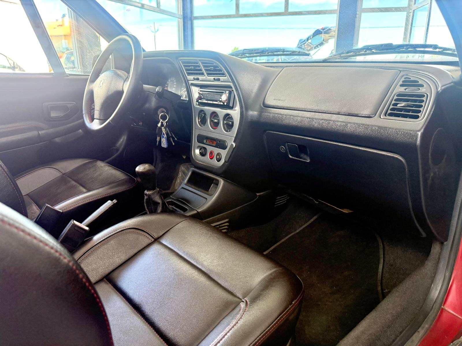Peugeot 306 Cabrio 1.8 Pinifarina | Imagem 11