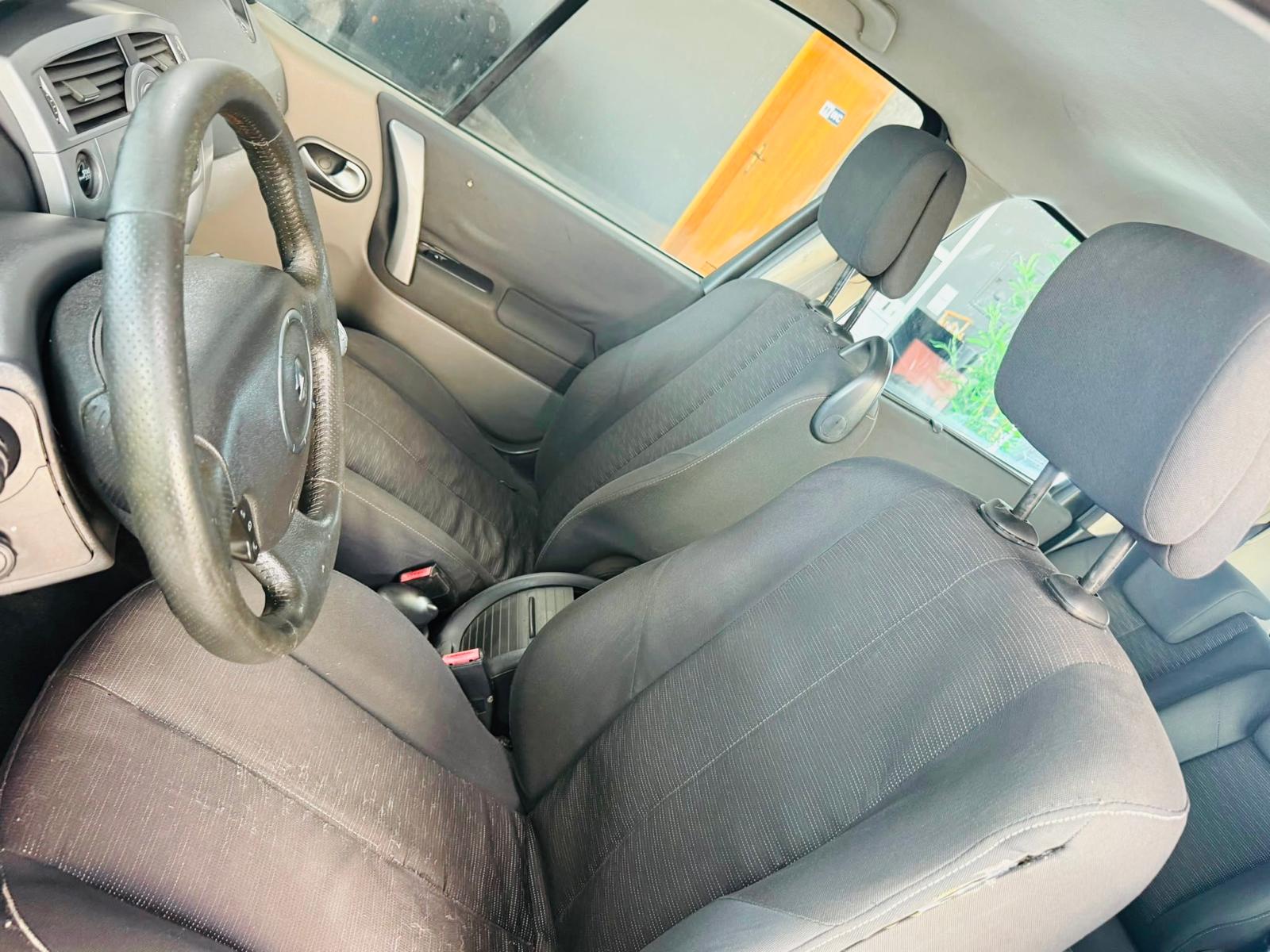 Renault Scénic 1.5 DCI | Imagem 14