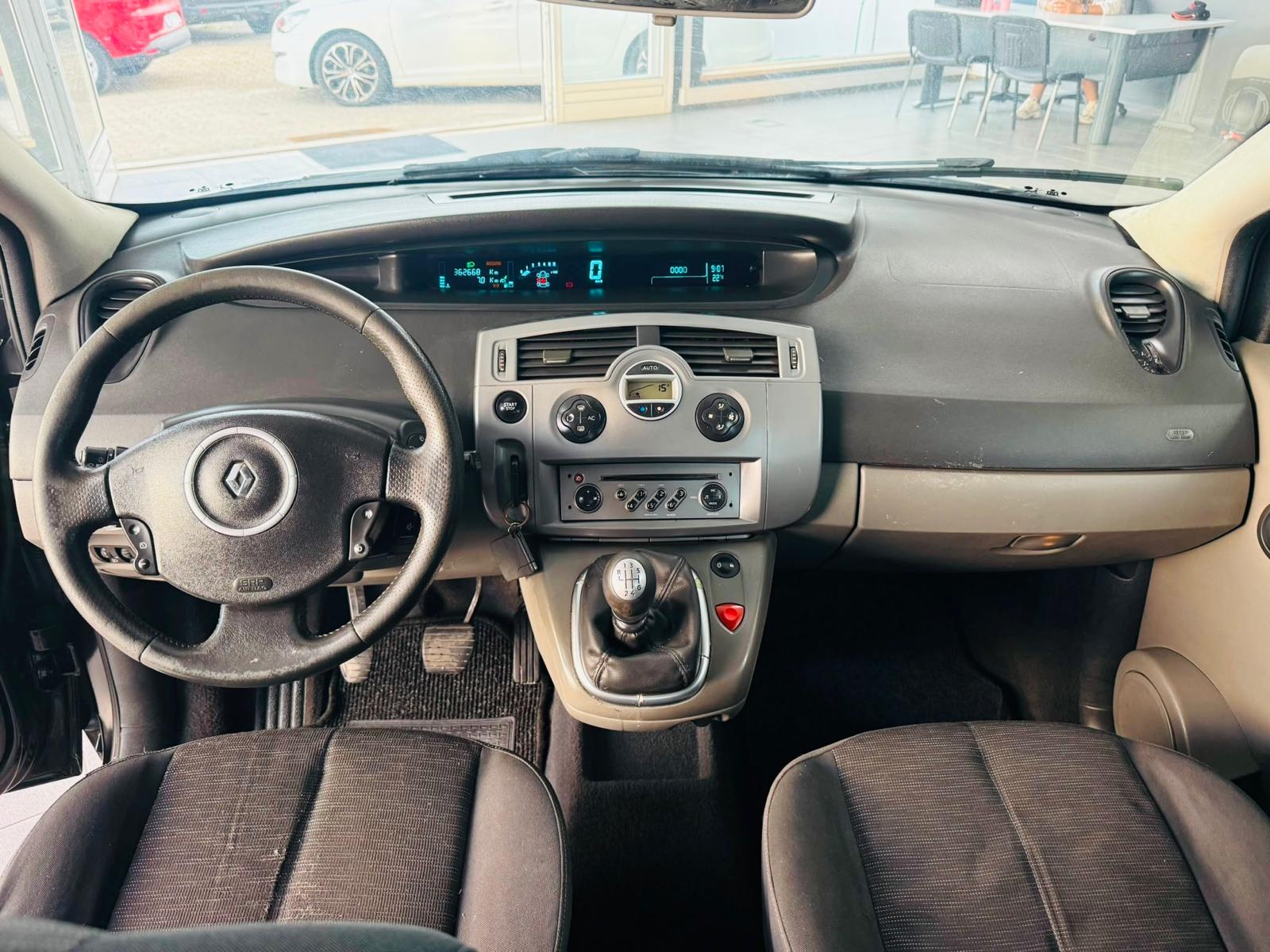 Renault Scénic 1.5 DCI | Imagem 17